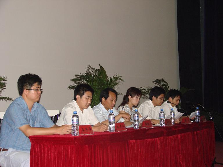 公司主要領(lǐng)導